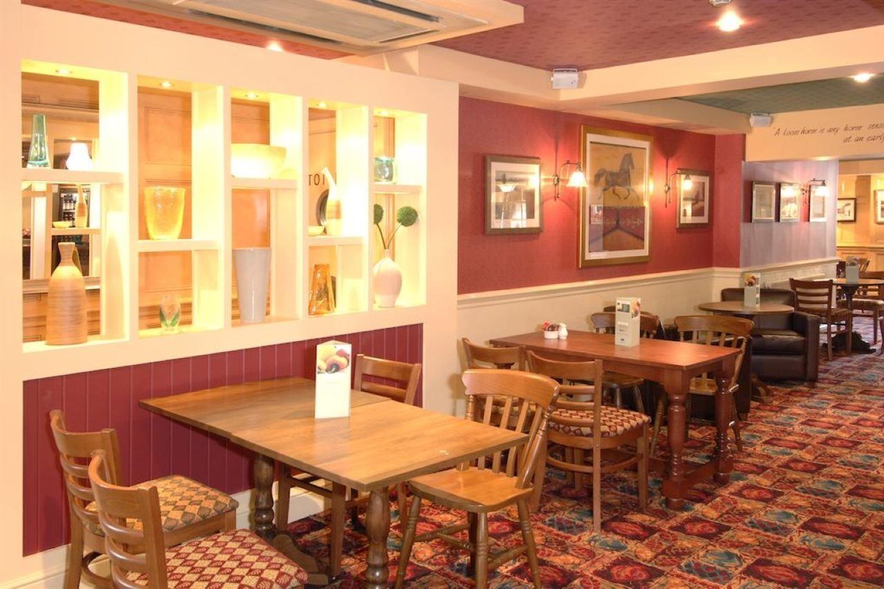 Newmarket Inn Луис Екстериор снимка
