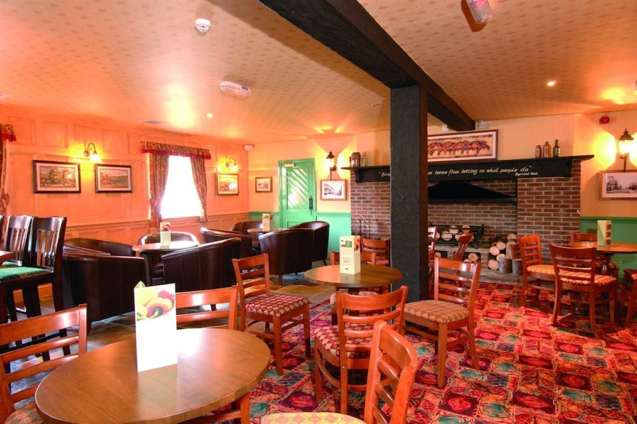 Newmarket Inn Луис Екстериор снимка
